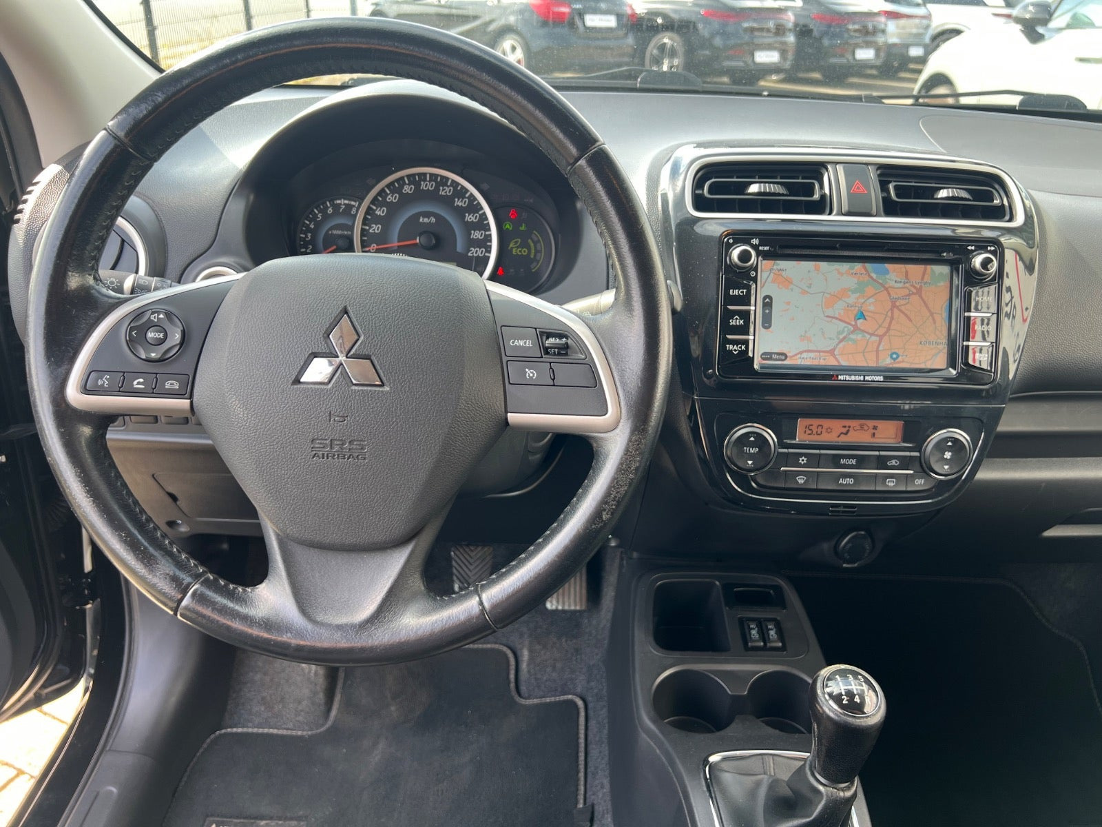 Sort Mitsubishi Space Star fra 2015