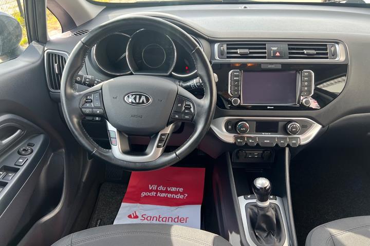 Grå Kia Rio fra 2016