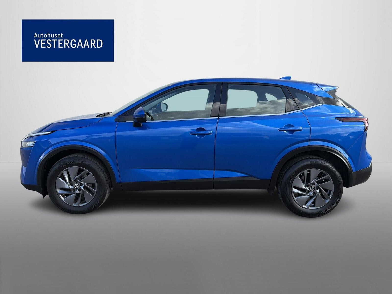 Blå Nissan Qashqai fra 2021