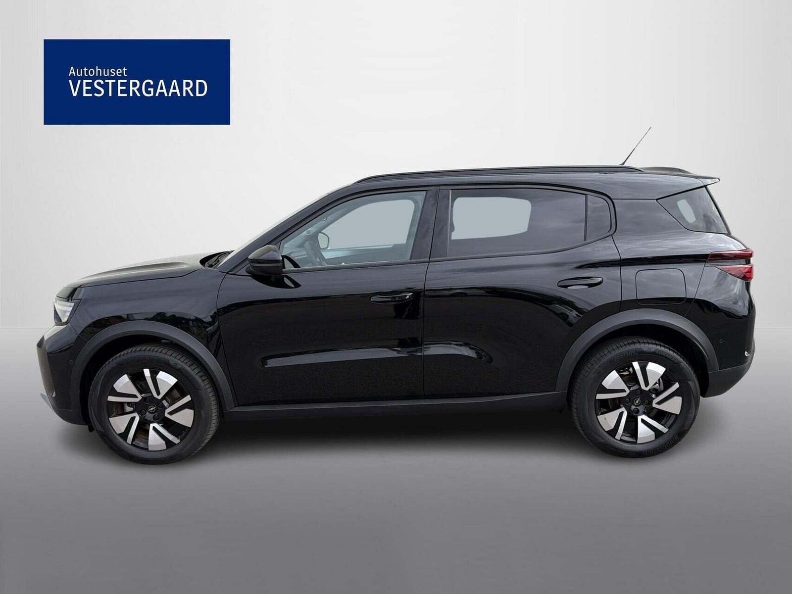 Sort Opel Frontera fra 2025
