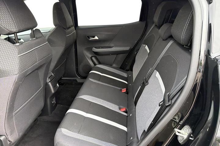 Sort Opel Frontera fra 2025