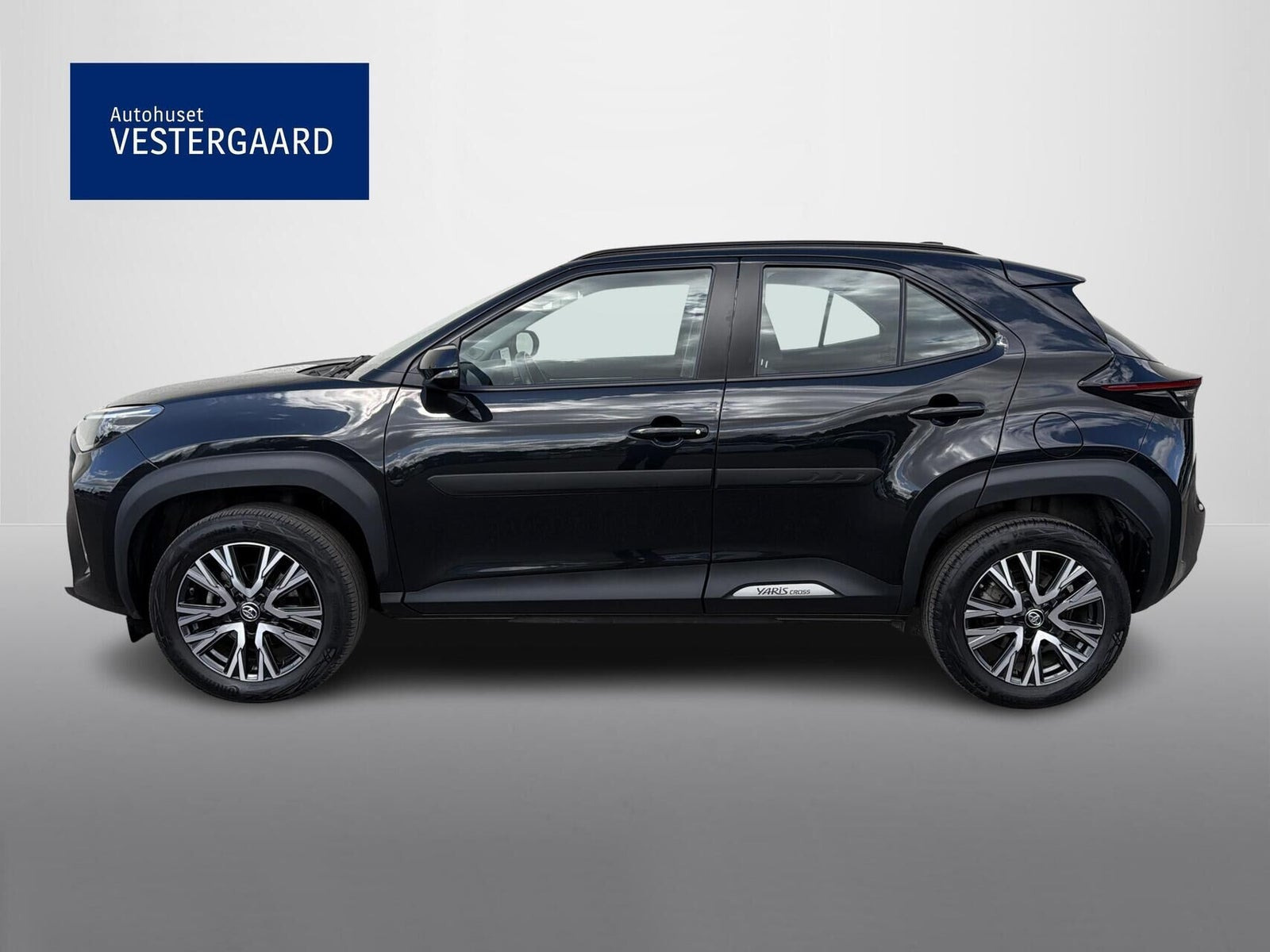 Sort Toyota Yaris Cross fra 2022