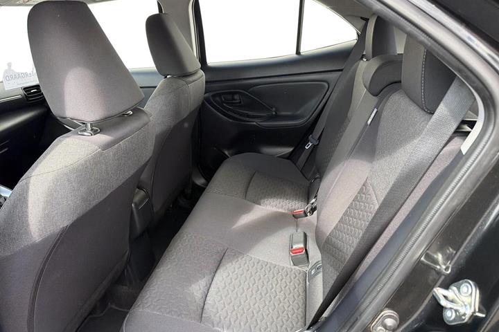 Sort Toyota Yaris Cross fra 2022