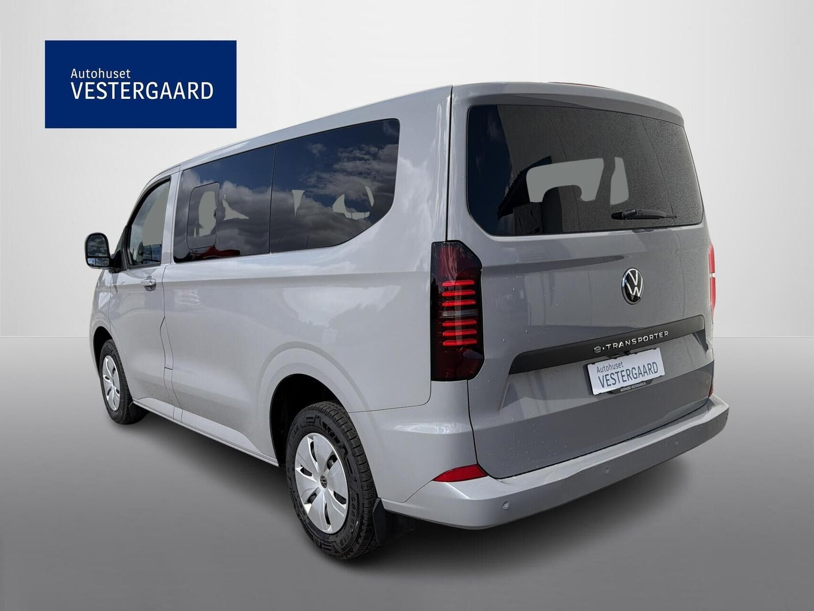 Grå VW e-Transporter fra 2025