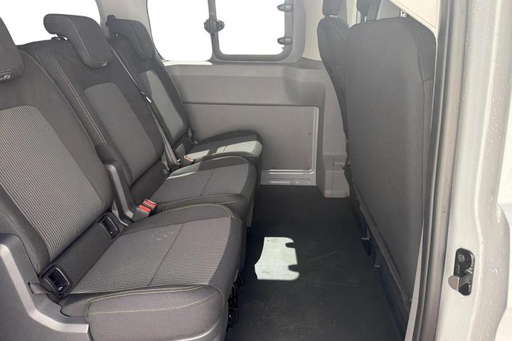 Grå VW e-Transporter fra 2025