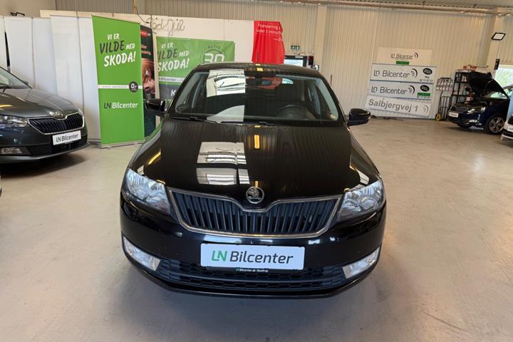 Sort Skoda Rapid fra 2017