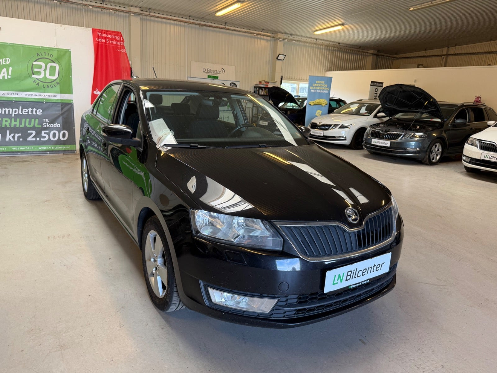 Sort Skoda Rapid fra 2017