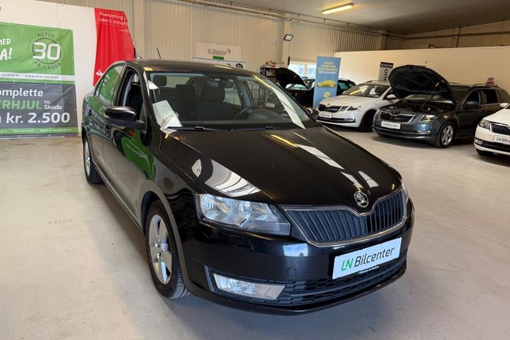 Sort Skoda Rapid fra 2017