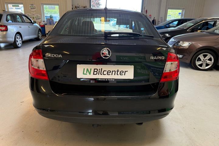 Sort Skoda Rapid fra 2017