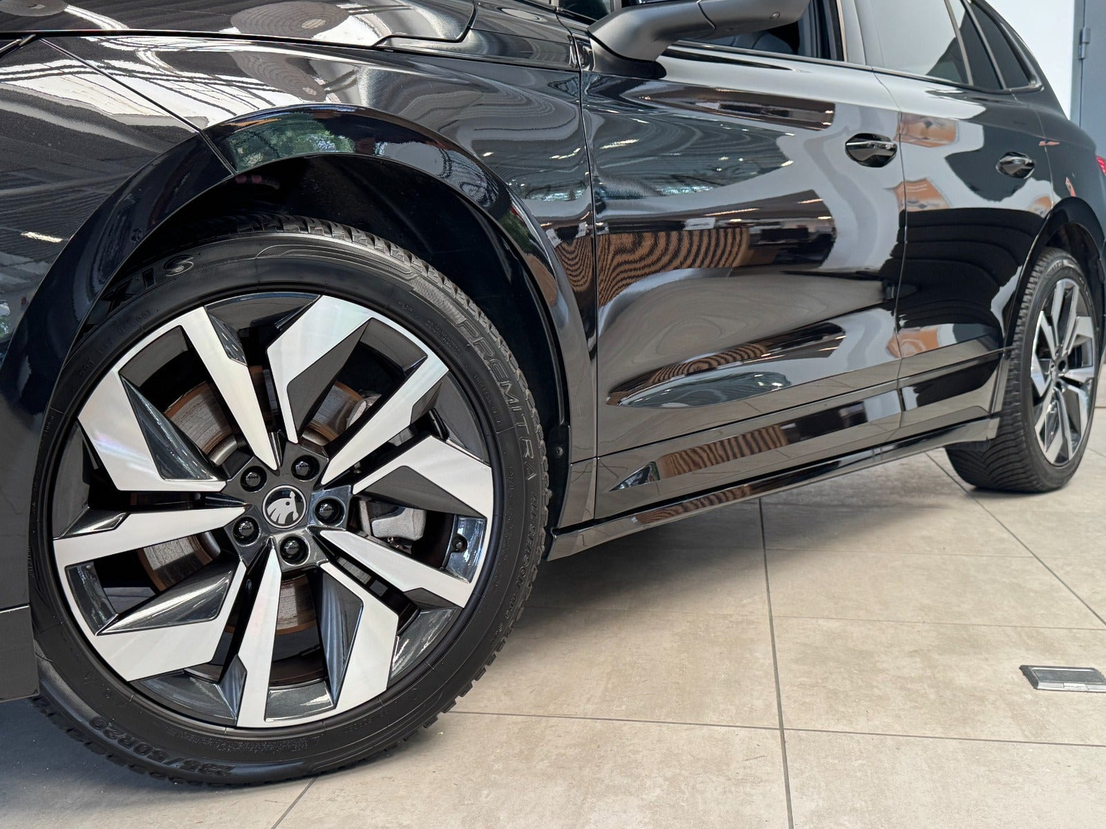 Sort Skoda Enyaq fra 2026