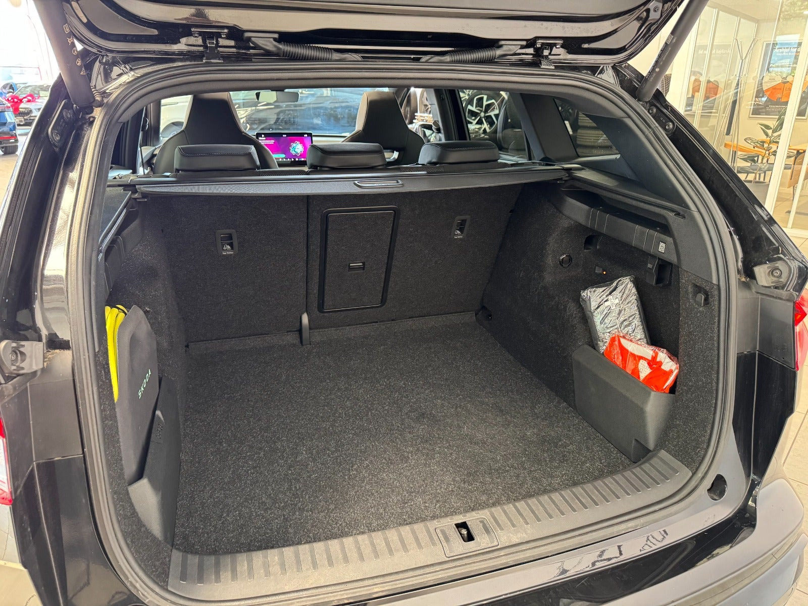 Sort Skoda Enyaq fra 2026