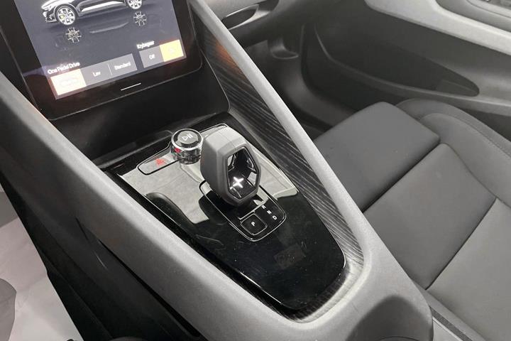 Grå Polestar 2 fra 2023