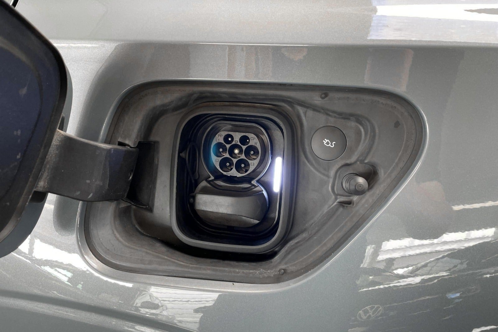 Grå Polestar 2 fra 2023
