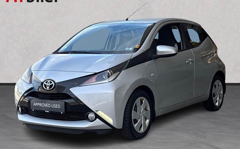 Toyota Aygo 1,0 VVT-I X-Play + X-Touch 69HK 5d