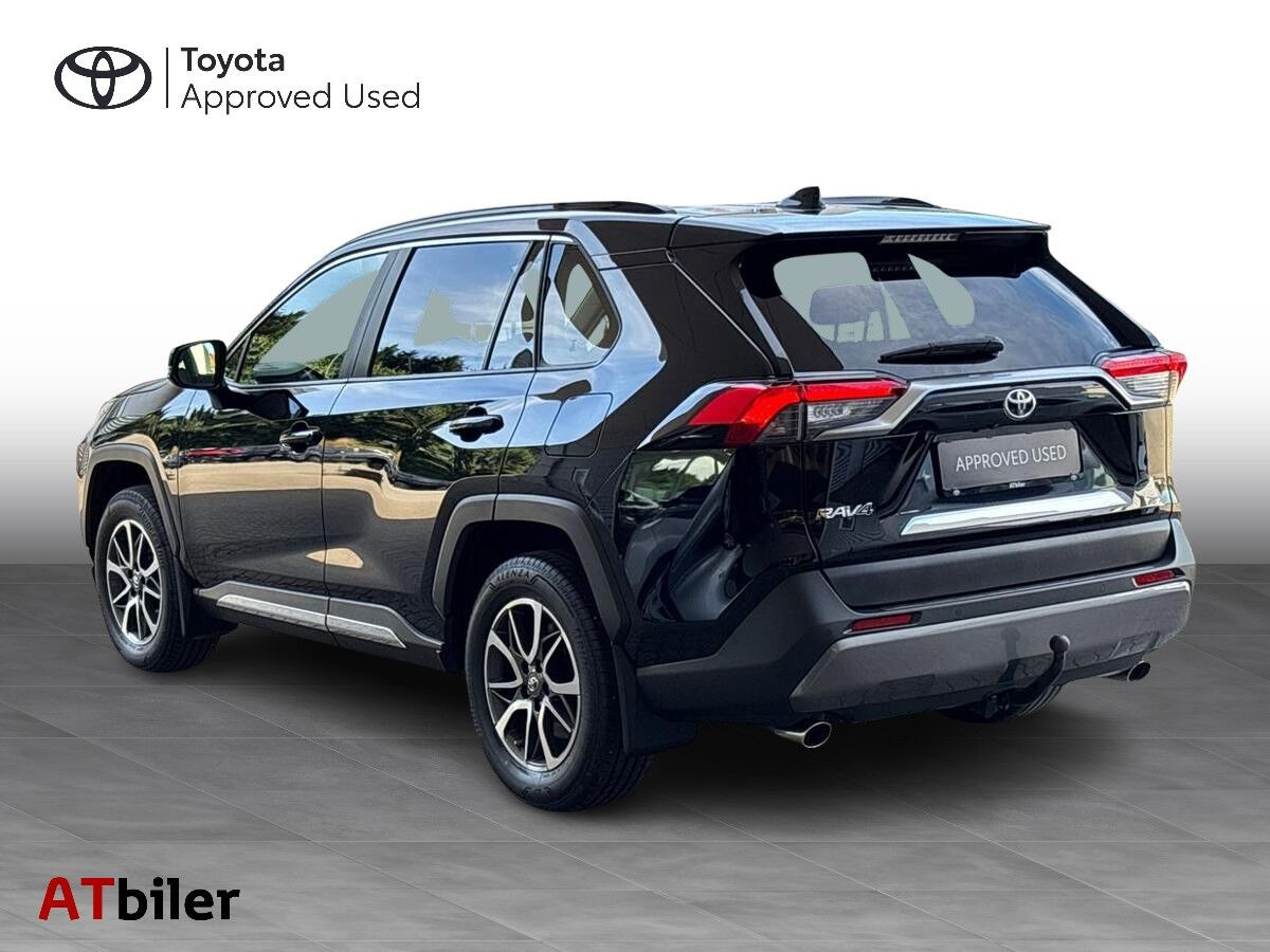 Sort Toyota RAV4 fra 2019