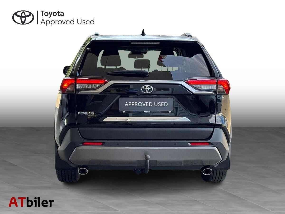 Sort Toyota RAV4 fra 2019