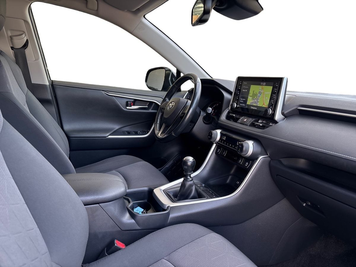Sort Toyota RAV4 fra 2019