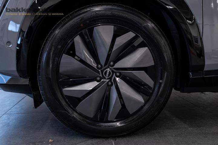Grå Nissan Ariya fra 2023