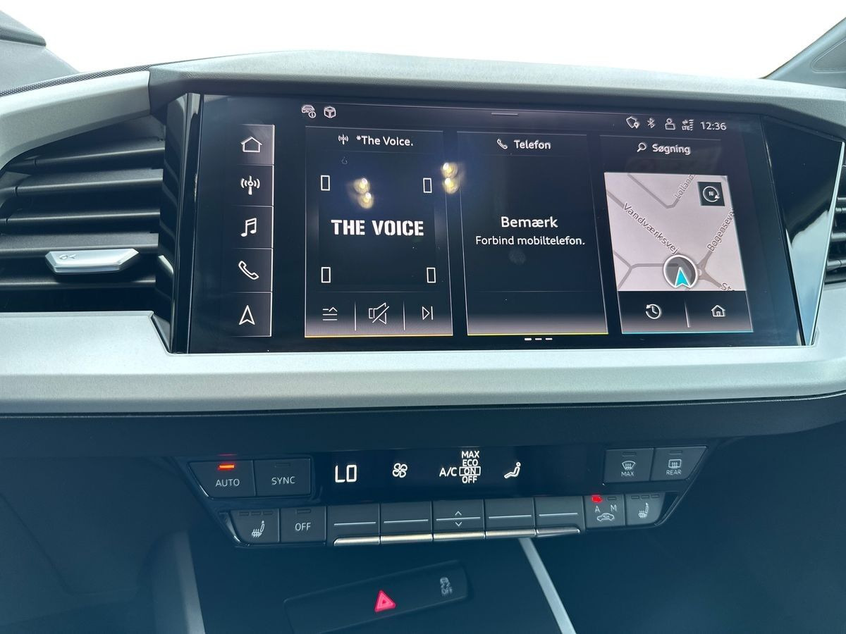 Grå Audi Q4 fra 2024