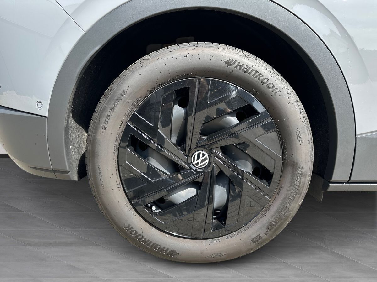 Grå VW ID.4 fra 2023