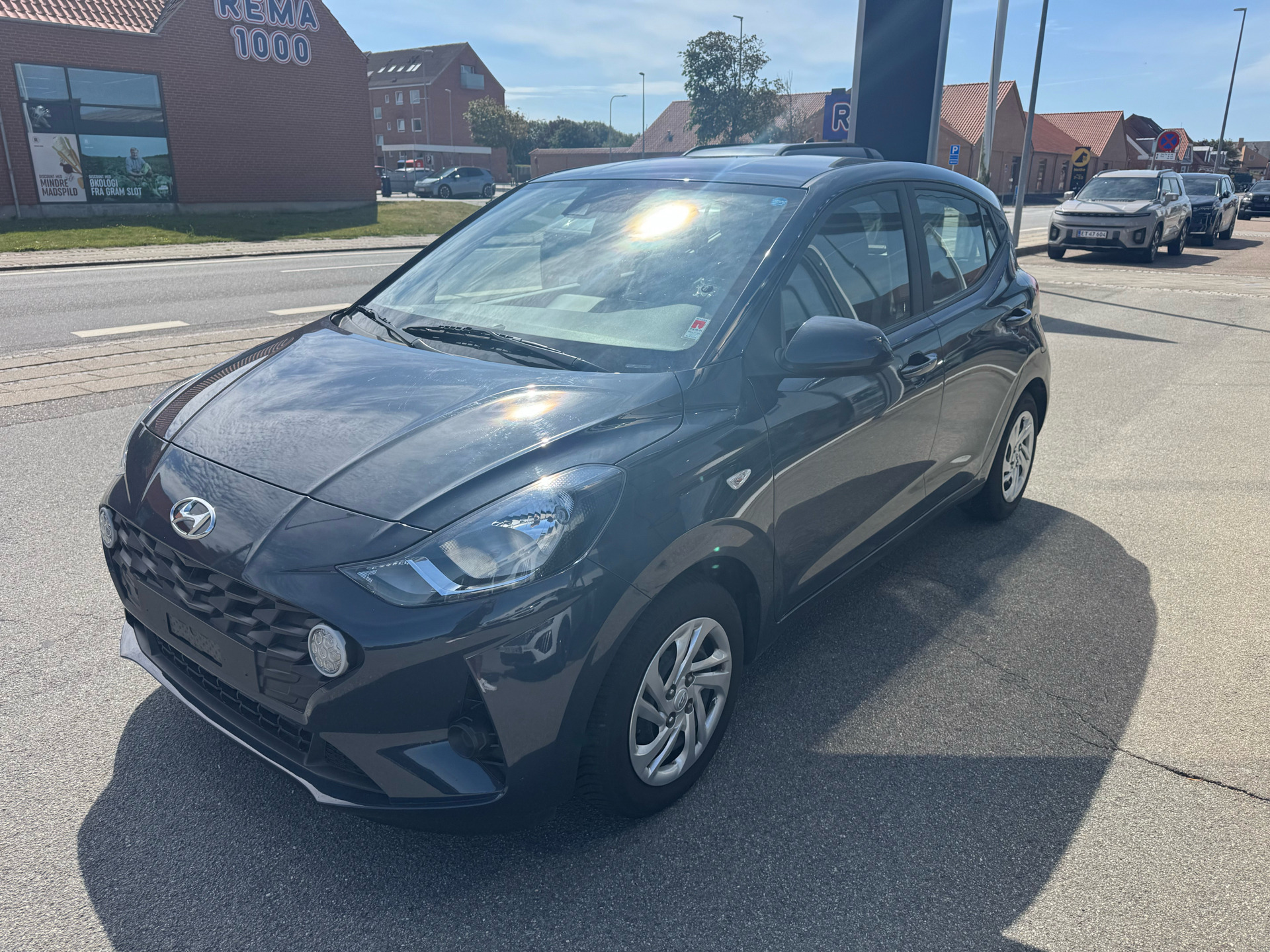 Sort Hyundai i10 fra 2022