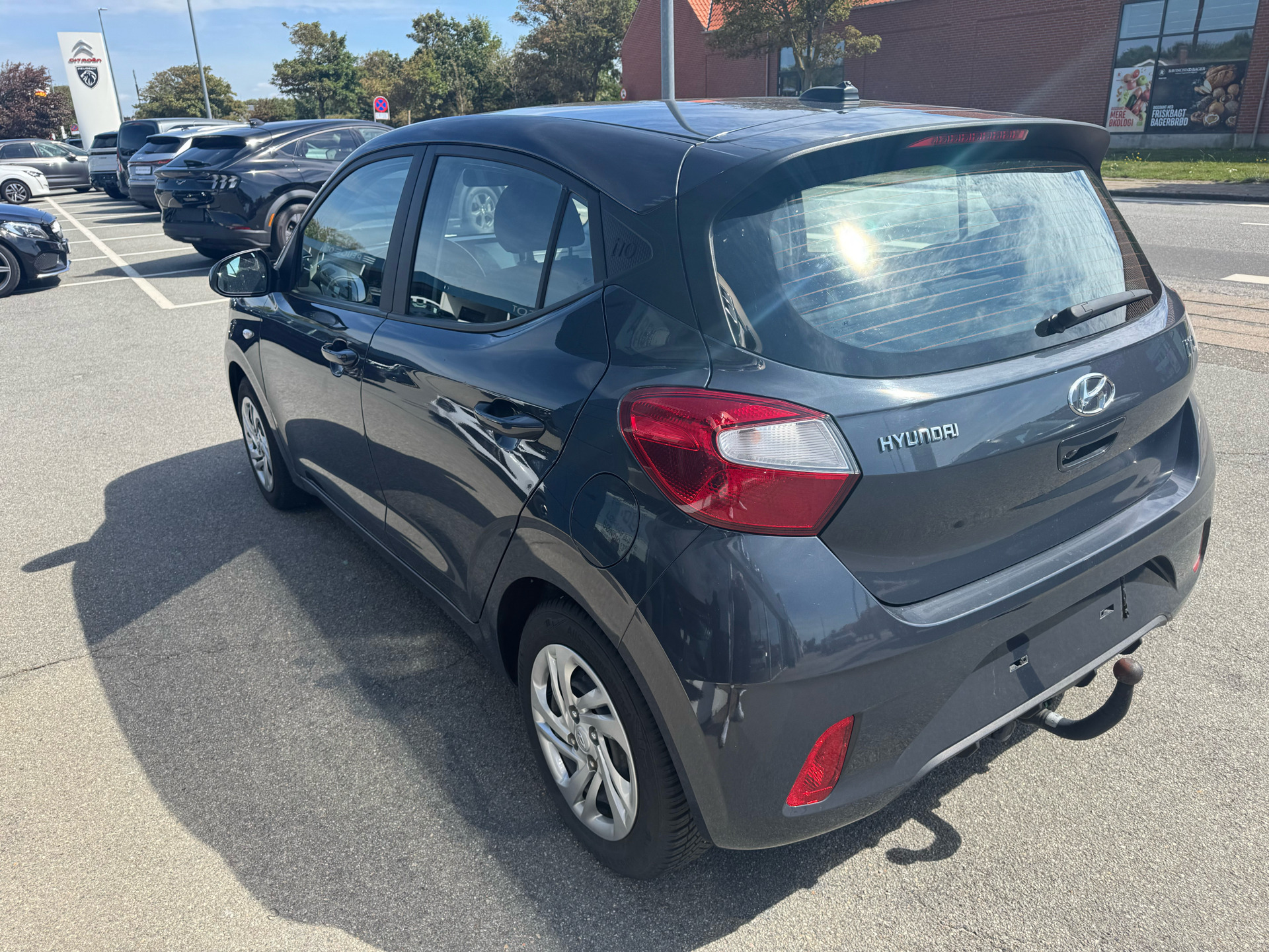 Sort Hyundai i10 fra 2022