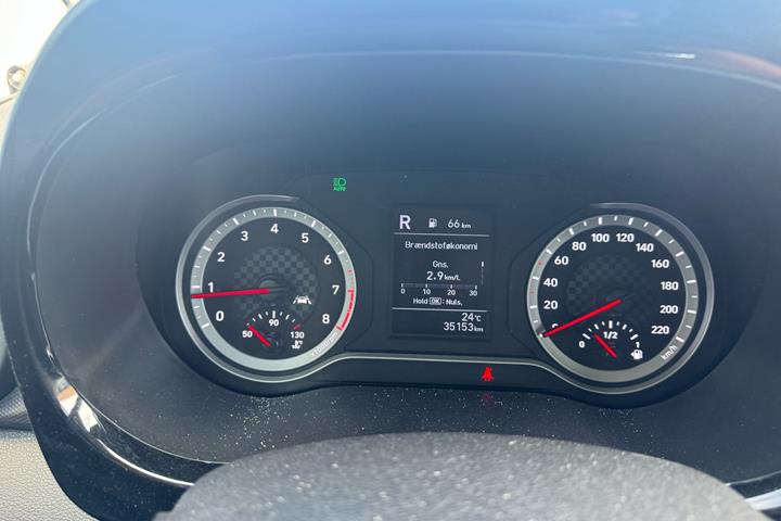 Sort Hyundai i10 fra 2022