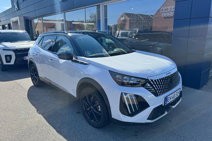 Hvid Peugeot e-2008 fra 2025