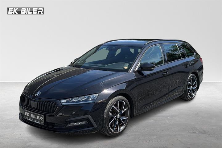 Sort Skoda Octavia fra 2021 set udefra
