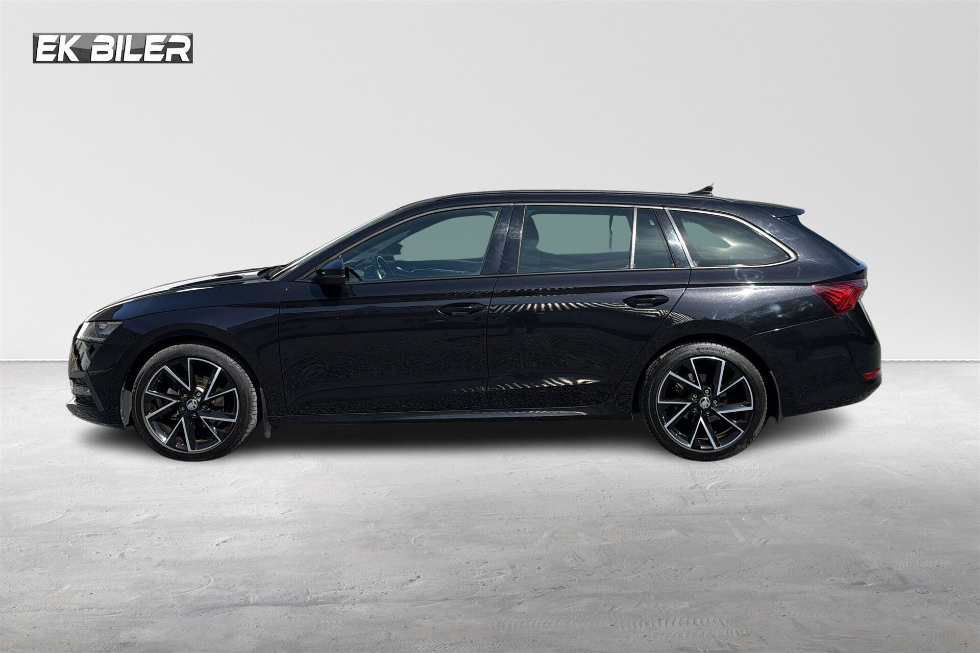 Sort Skoda Octavia fra 2021