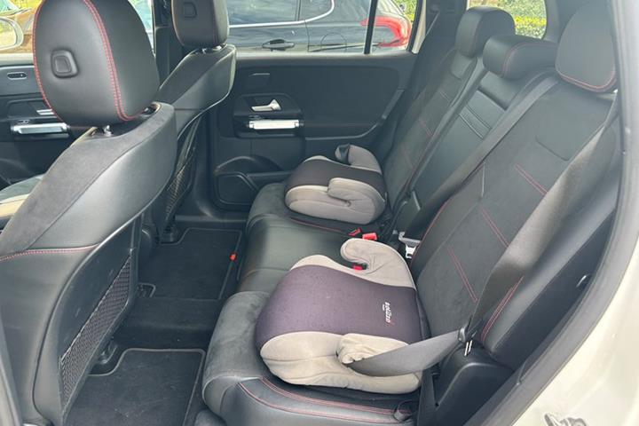 undefined Mercedes EQB 300 fra 2022
