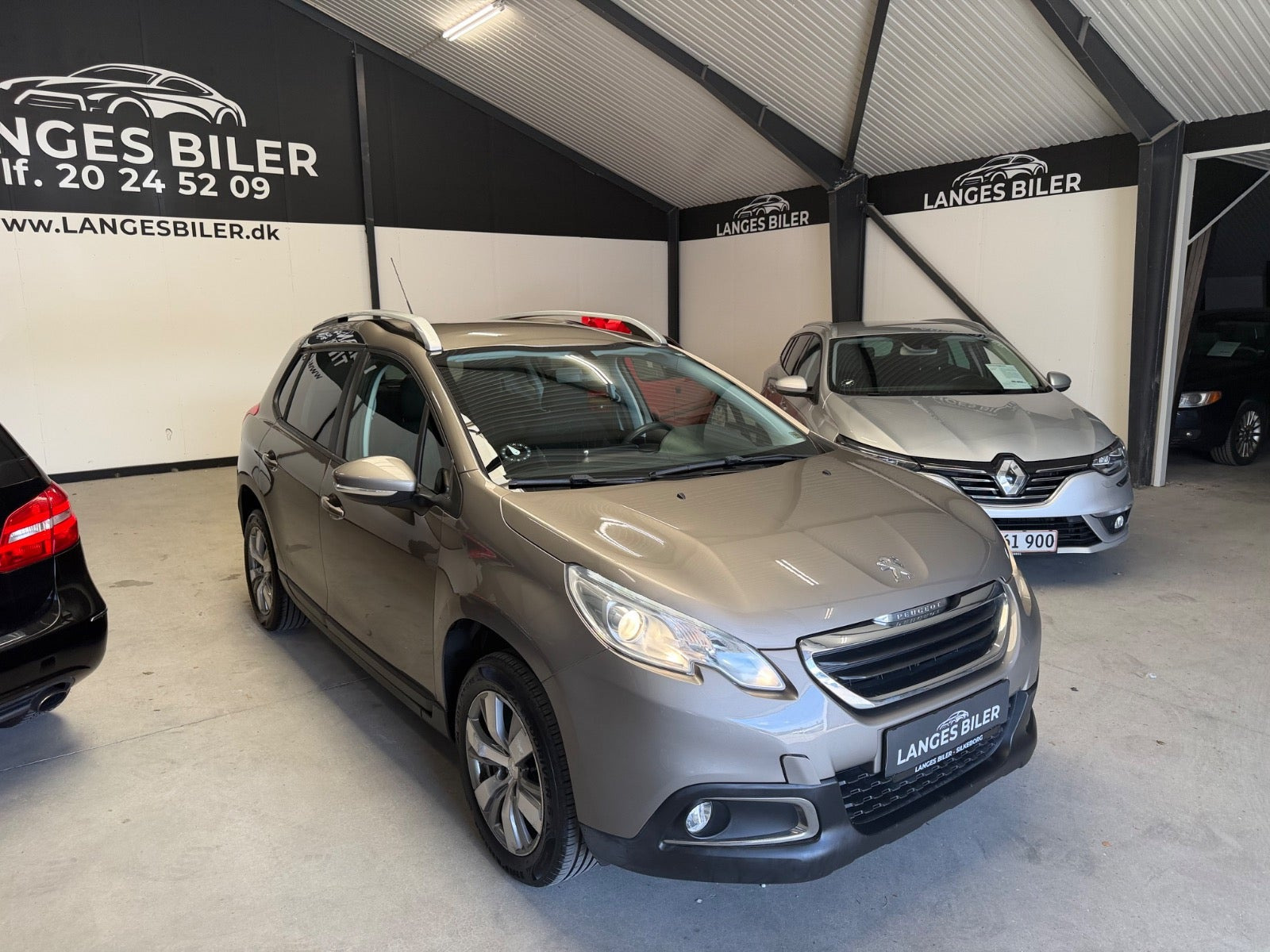 Brun Peugeot 2008 fra 2014