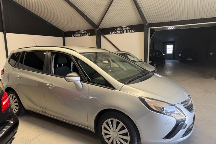 undefined Opel Zafira fra 2016