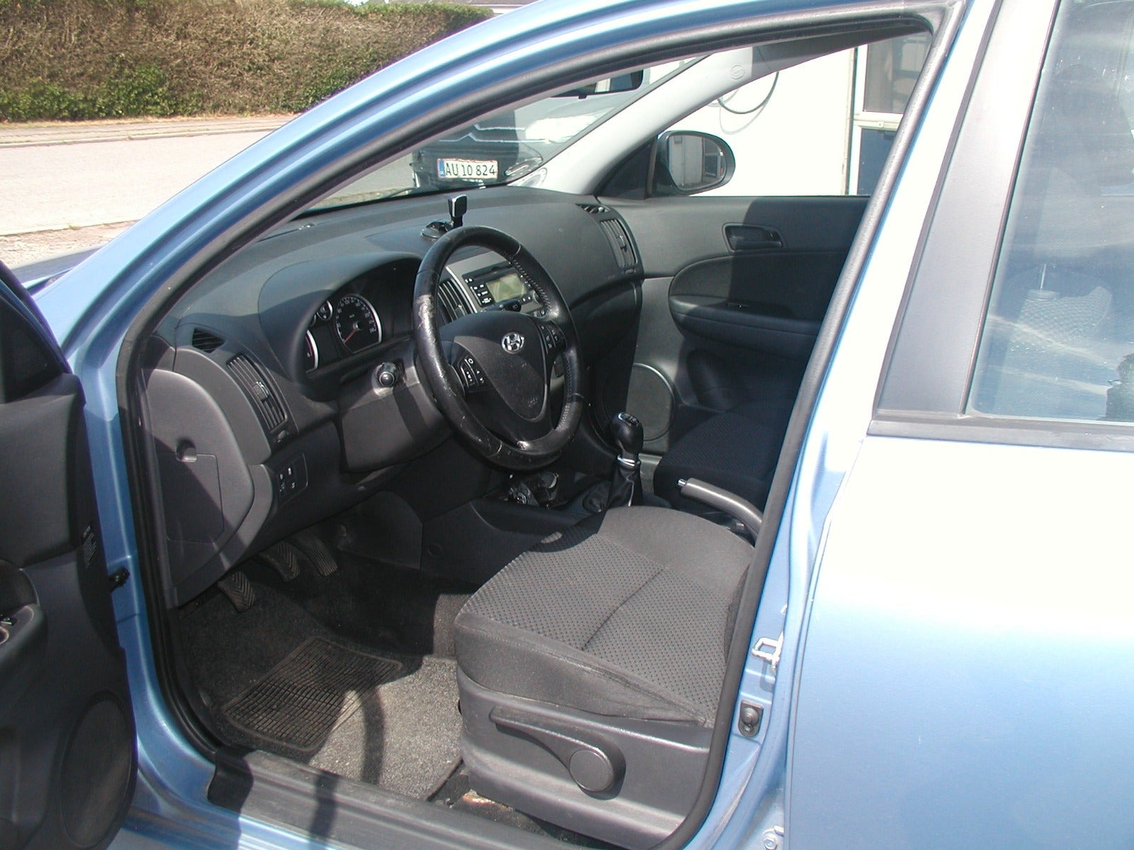 Blå Hyundai i30 fra 2012