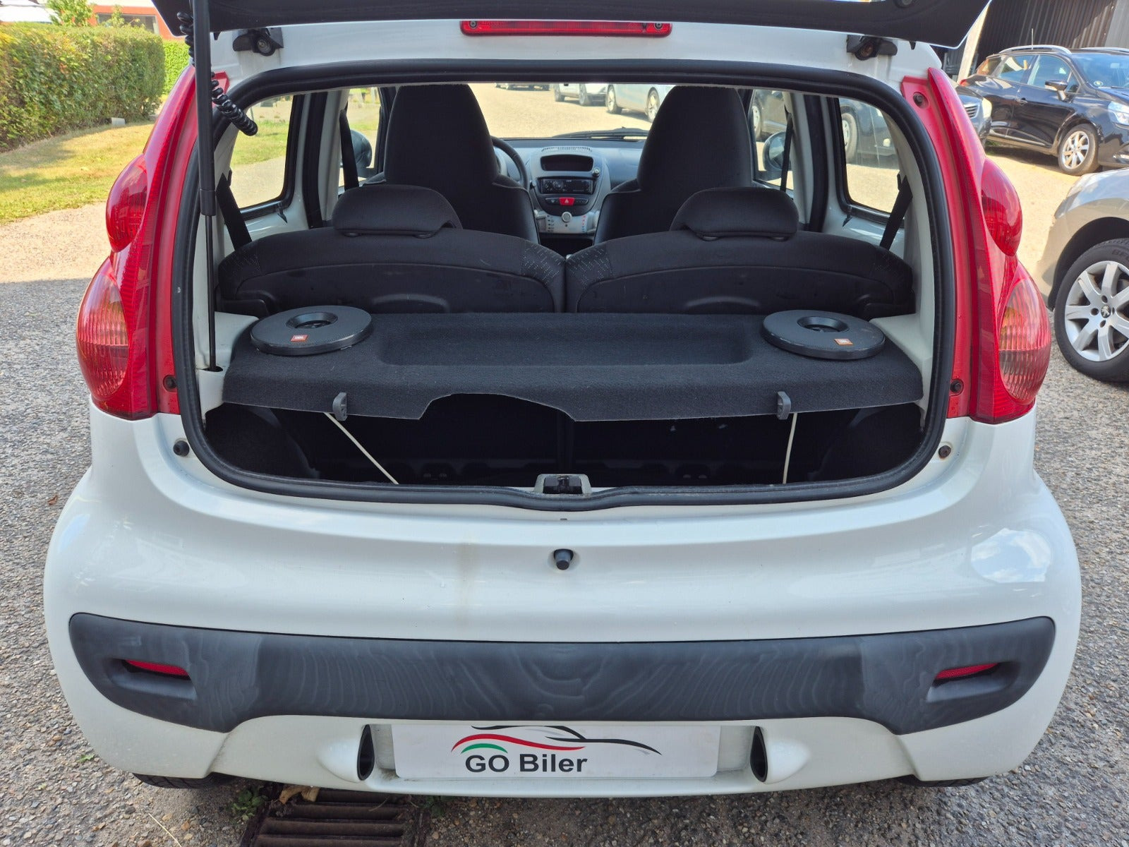 Grøn Peugeot 107 fra 2010