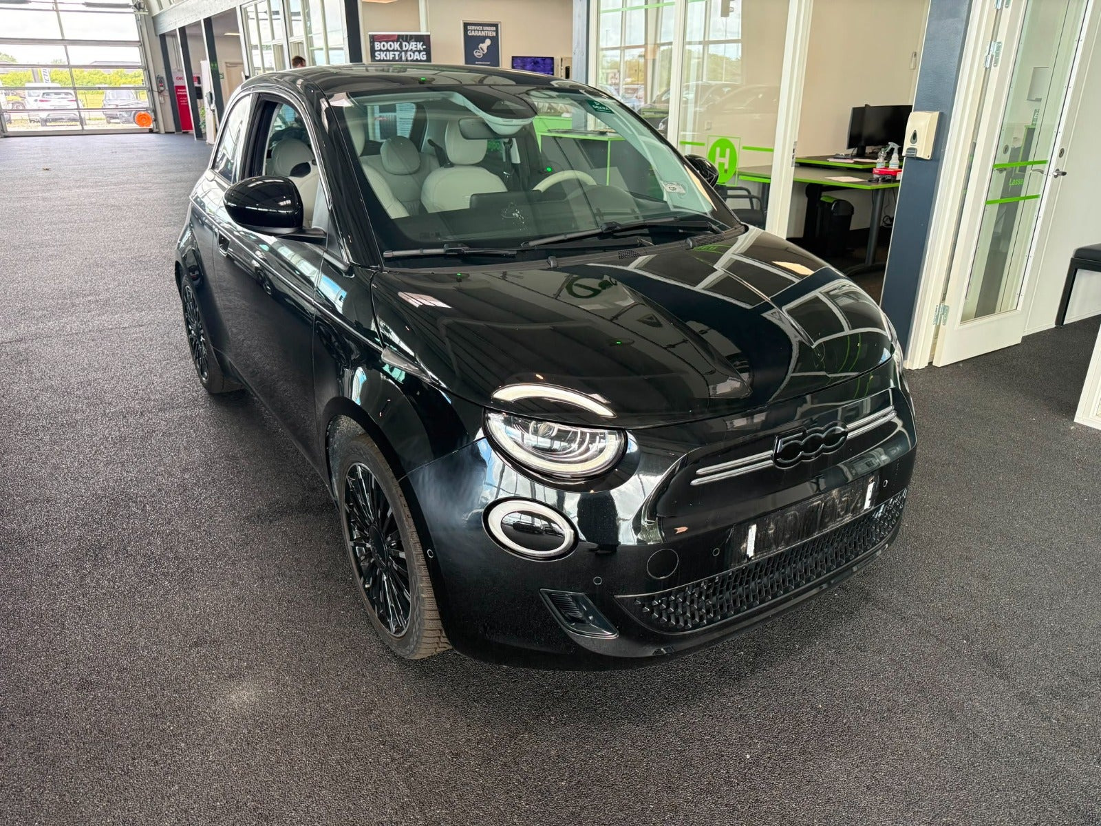 Sort Fiat 500e fra 2023