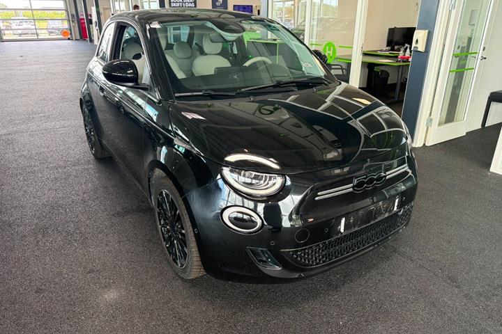 Sort Fiat 500e fra 2023