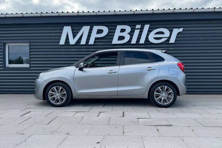 Grå Suzuki Baleno fra 2018