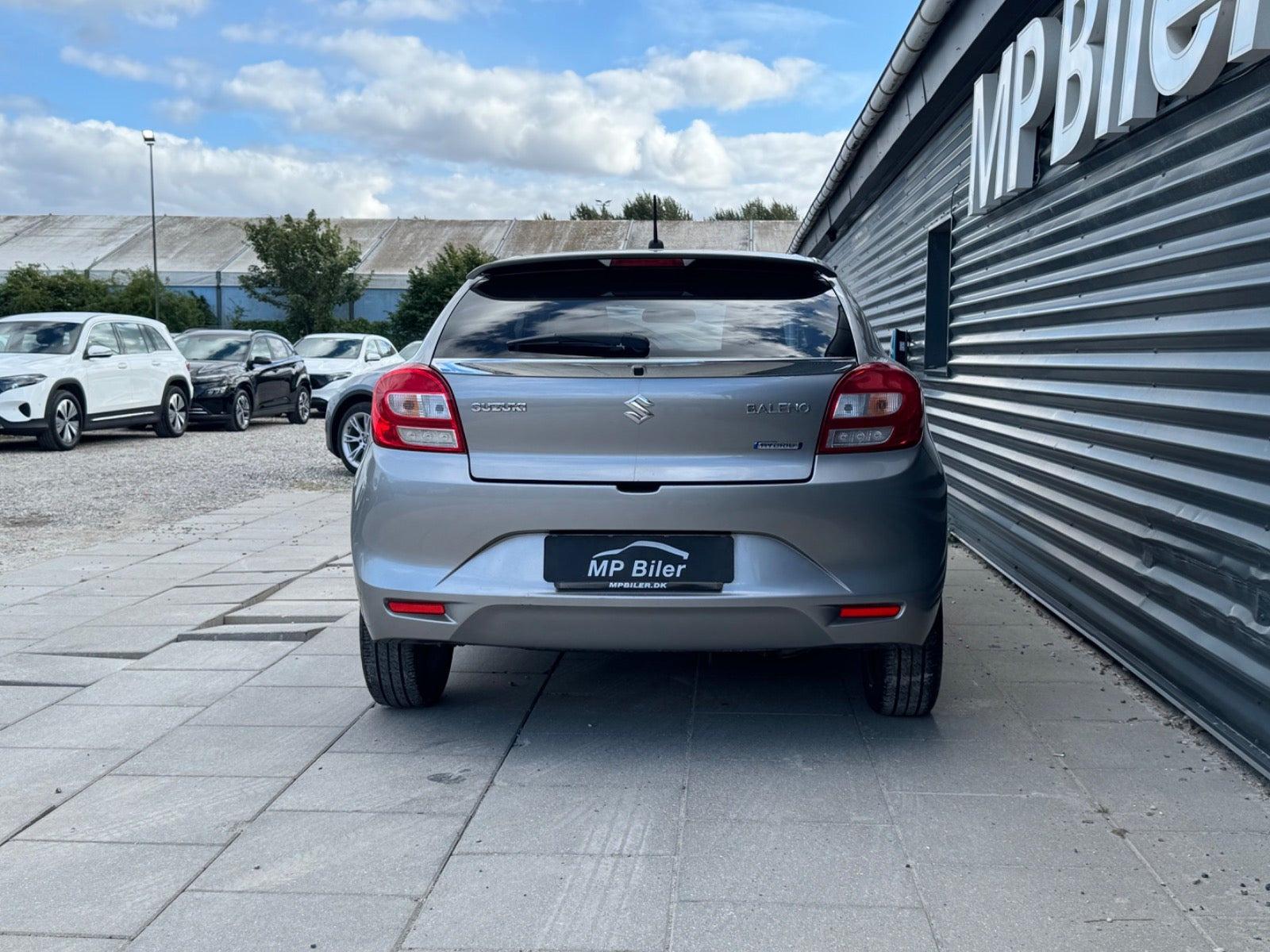 Grå Suzuki Baleno fra 2018
