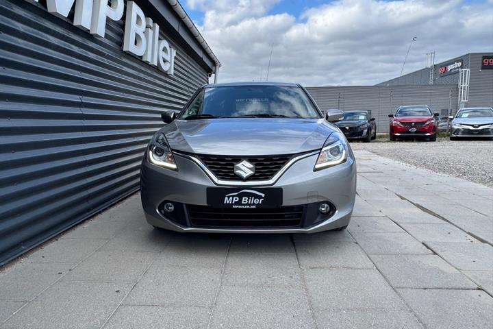 Grå Suzuki Baleno fra 2018