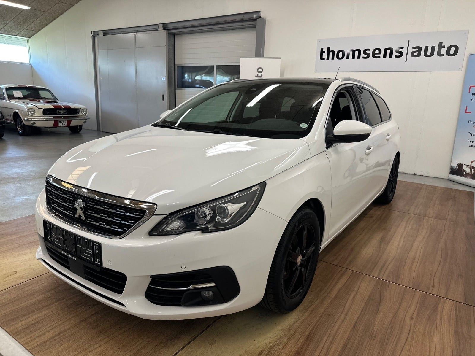 Hvid Peugeot 308 fra 2020