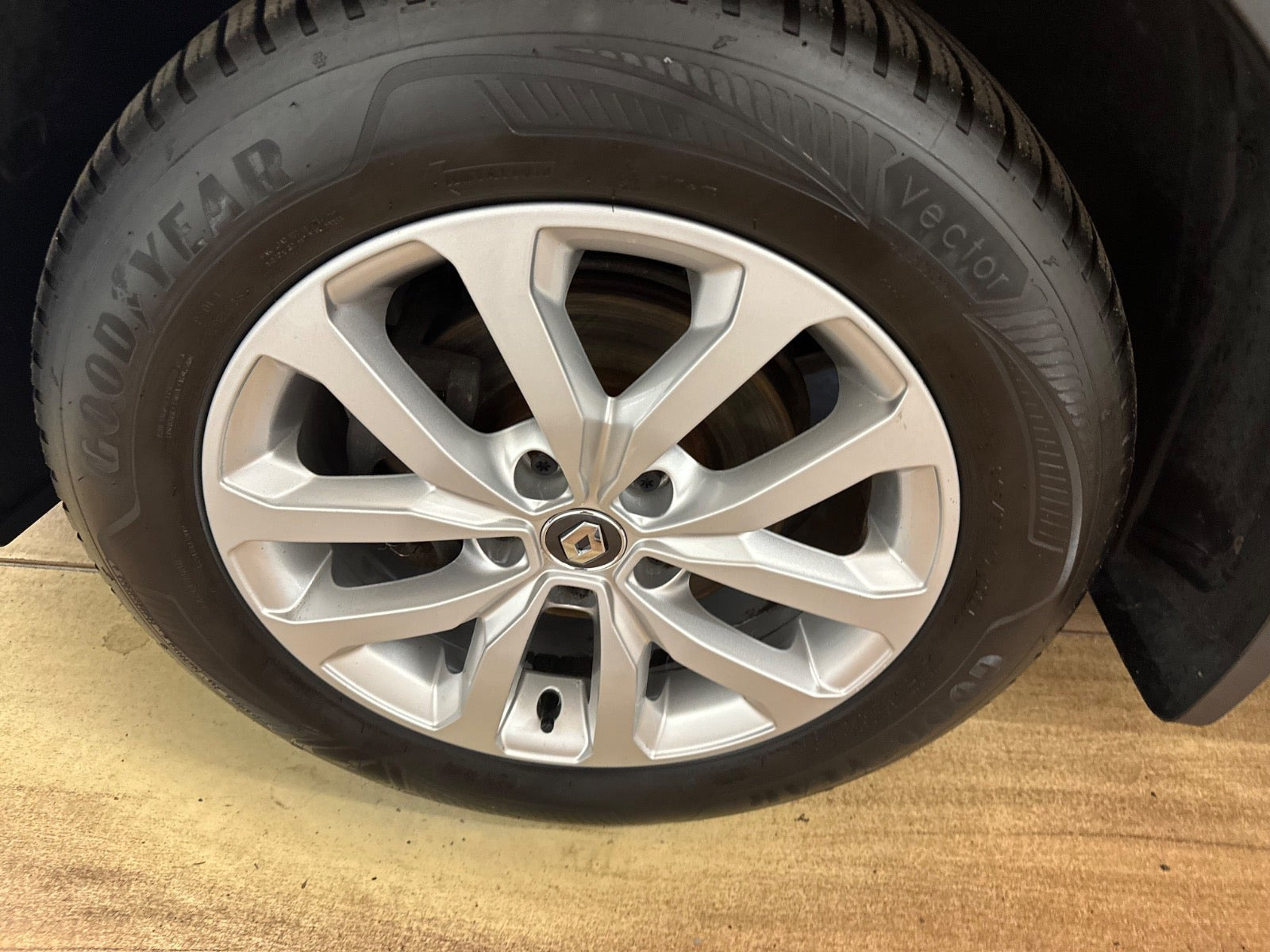 Rød Renault Kadjar fra 2016