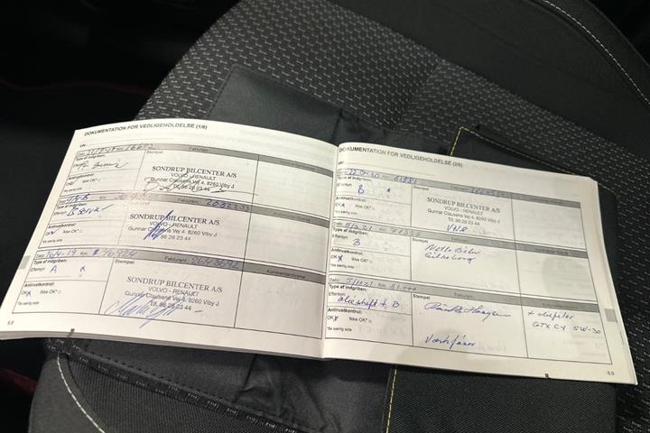 Rød Renault Kadjar fra 2016