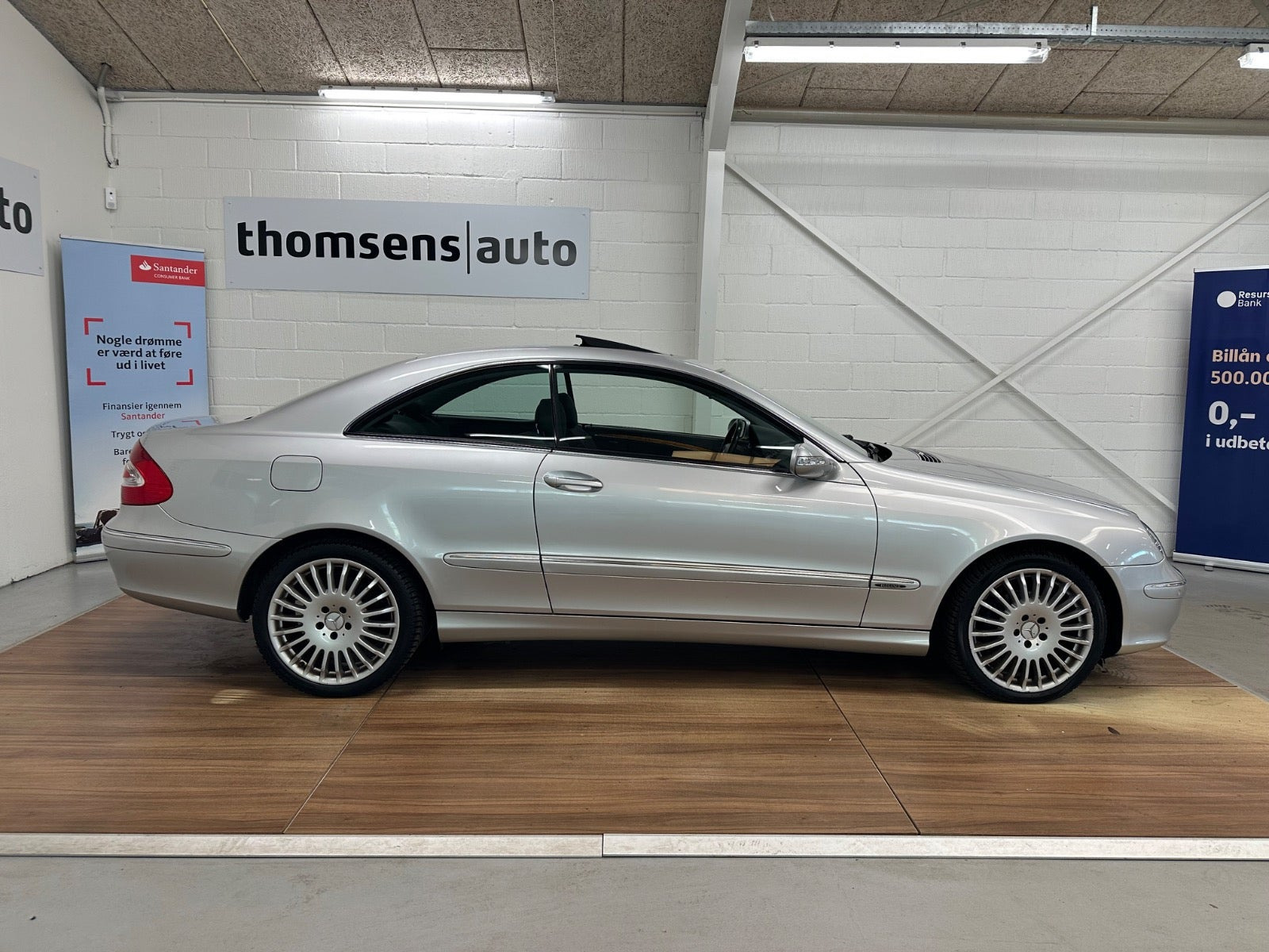 Sølv Mercedes CLK200 fra 2005