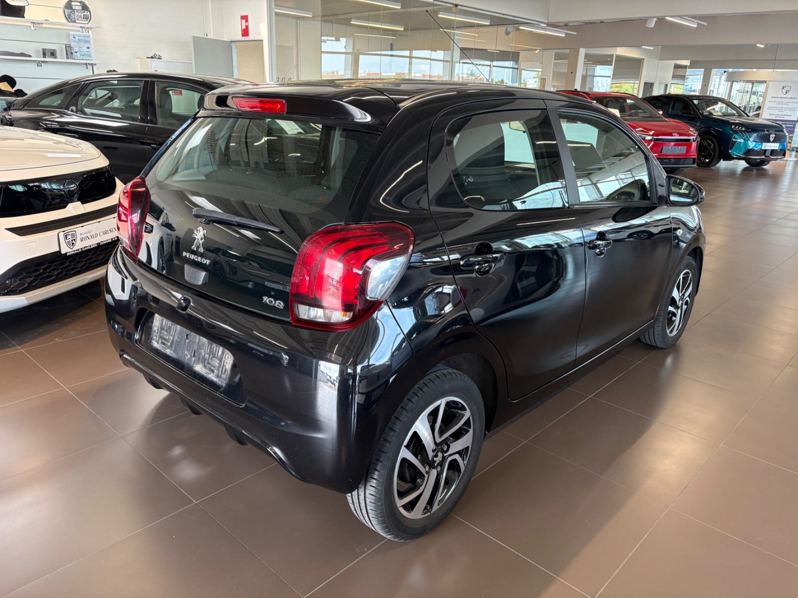 Sort Peugeot 108 fra 2019