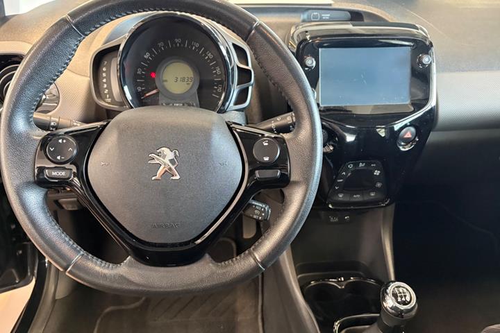 Sort Peugeot 108 fra 2019