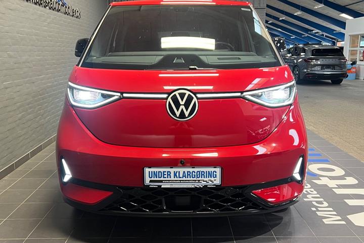 Rød VW ID.Buzz fra 2025