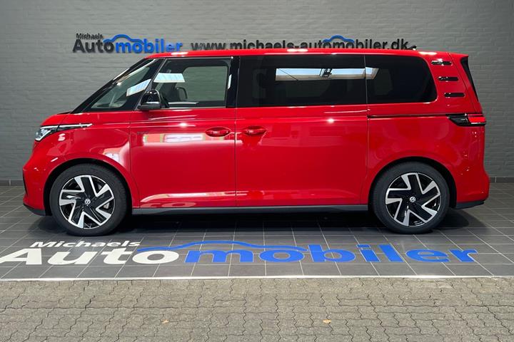 Rød VW ID.Buzz fra 2025