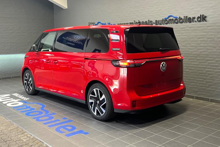 Rød VW ID.Buzz fra 2025