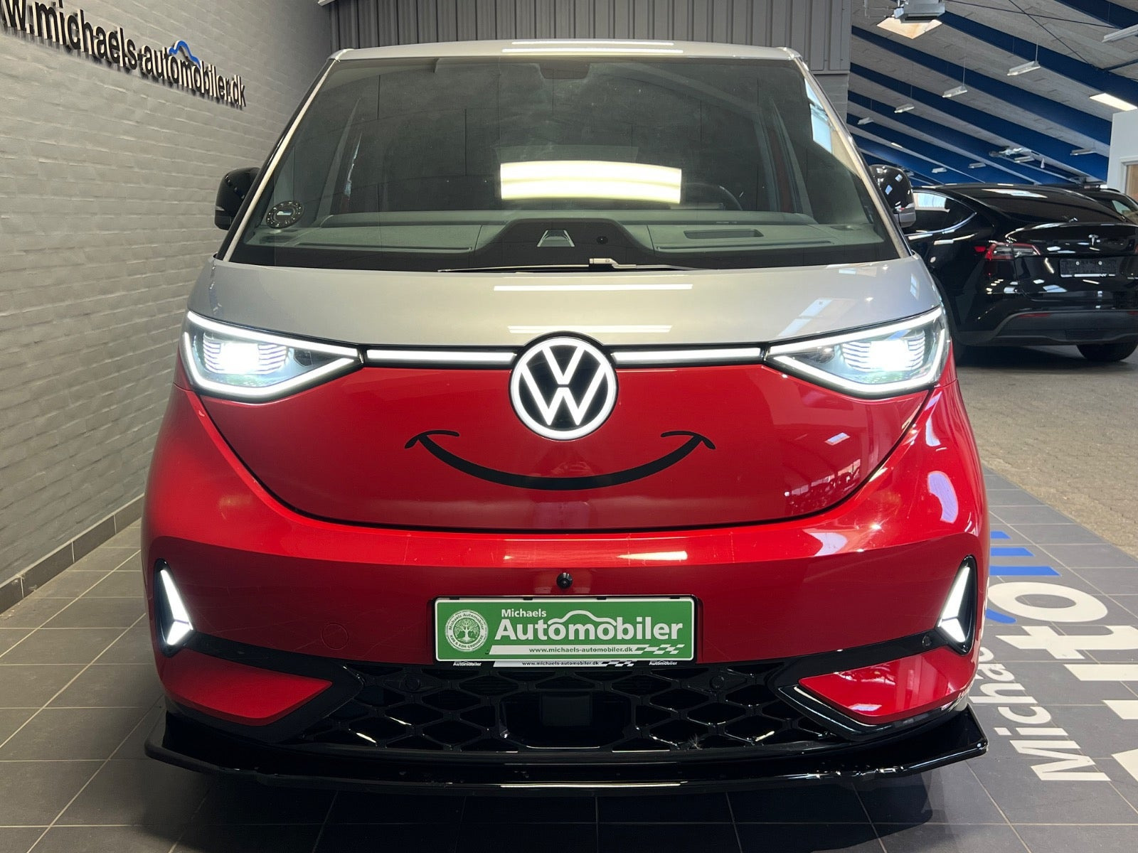 Rød VW ID.Buzz fra 2025